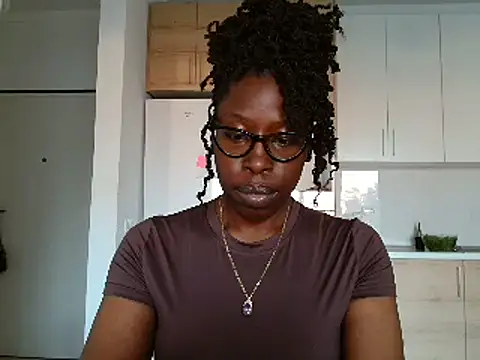 MadamIndigo online show from April 18, 2026, 4:00 pm