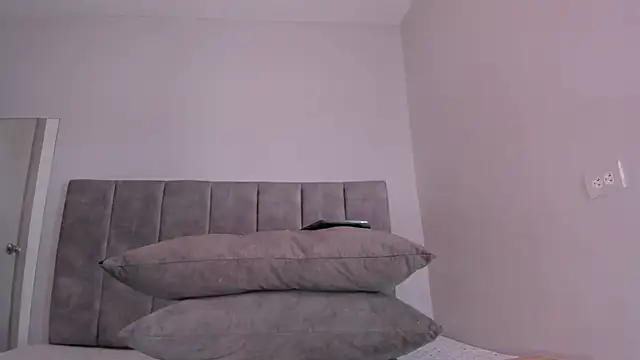 taylor suxx online show from January 15, 2026, 2:54 pm