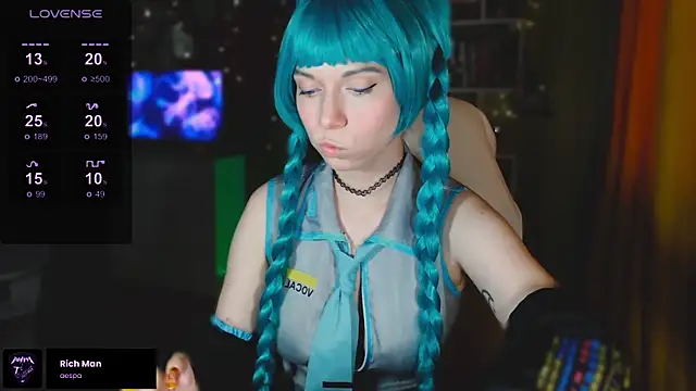 freya sunny online show from September 12, 2025, 10:15 am