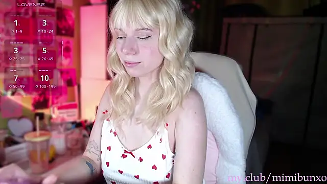 Snapshot of freya_sunny chatting on February 13, 2026, 5:14 am freya sunny online show from February 13, 2026, 5:14 am