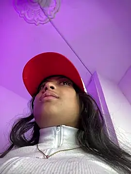 vaness weet online show from February 15, 2025, 8:22 pm