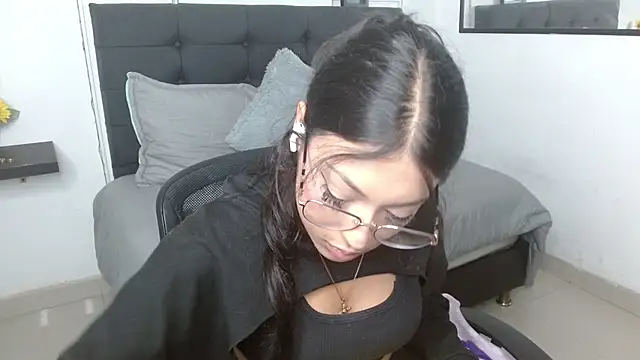 vaness weet online show from September 14, 2025, 7:57 pm