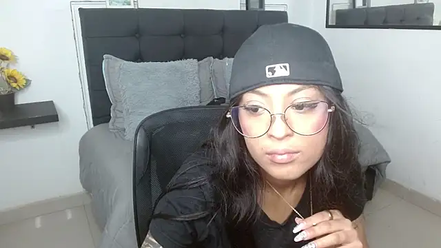 vaness weet online show from September 15, 2025, 8:31 pm