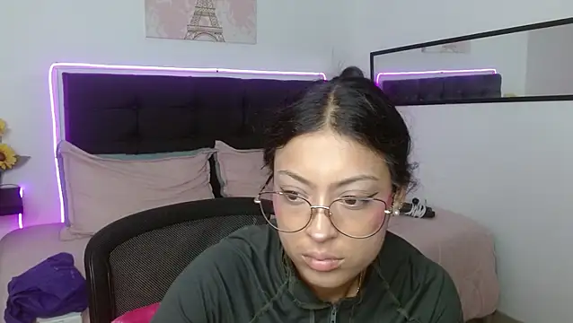 vaness weet online show from February 18, 2026, 6:37 pm