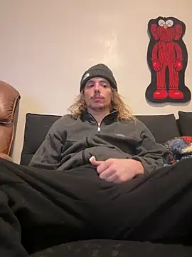 trippyski online show from February 8, 2025, 9:03 am