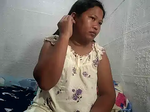 sweethotmom online show from October 17, 2025, 9:28 pm