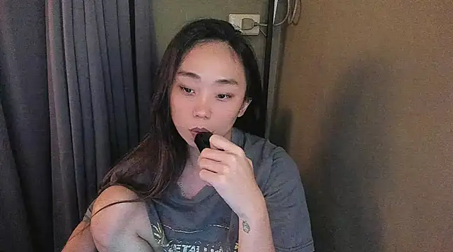 MissAyaCollins online show from March 18, 2025, 5:10 pm