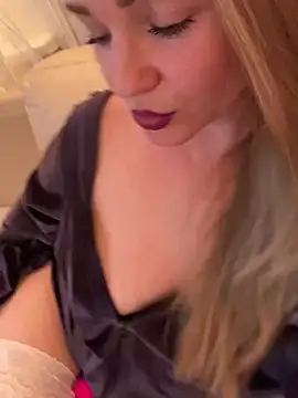 Lady  Maria online show from March 5, 2025, 8:00 pm