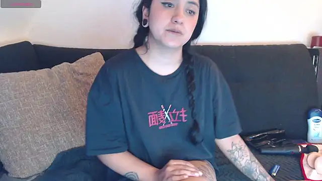 AbsentaVert online show from October 6, 2025, 9:23 pm