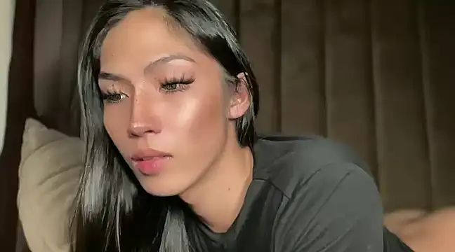 Bella Gordon online show from December 21, 2024, 10:30 pm