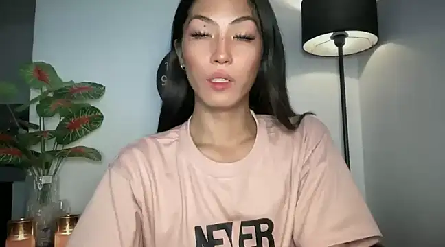 Bella Gordon online show from February 8, 2025, 12:17 am