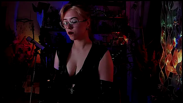 Scarlett Wanner online show from December 4, 2024, 8:18 pm