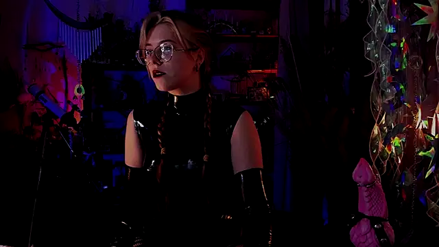 Scarlett Wanner online show from December 15, 2024, 7:42 pm