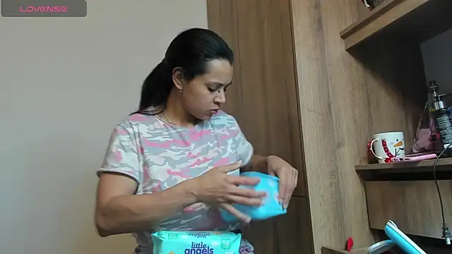 Bessie32 online show from March 10, 2025, 12:37 pm