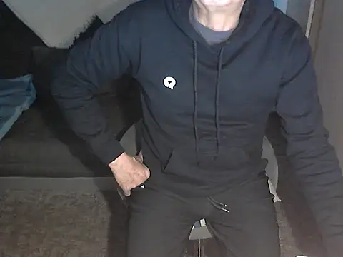 kiam471 online show from November 5, 2025, 6:52 pm