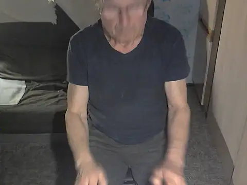 kiam471 online show from April 9, 2026, 9:09 pm