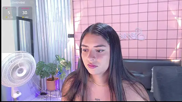 Snapshot of mensia_hernandz chatting on October 3, 2025, 1:30 pm mensia hernandz online show from October 3, 2025, 1:30 pm