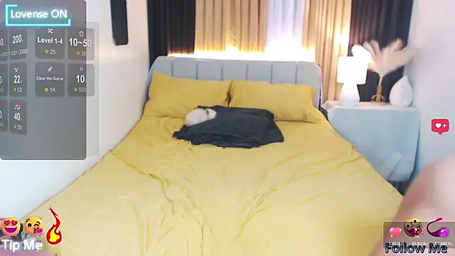 Ella Fantasiax online show from March 5, 2025, 2:56 pm