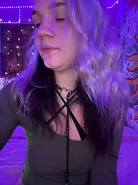 Cutiepiespanks online show from September 12, 2025, 2:11 am