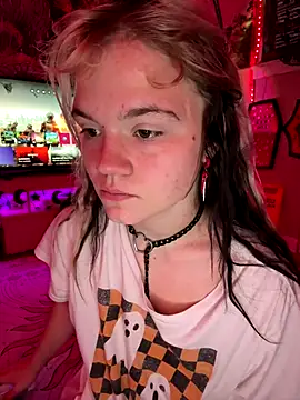 Cutiepiespanks online show from October 14, 2025, 11:33 am