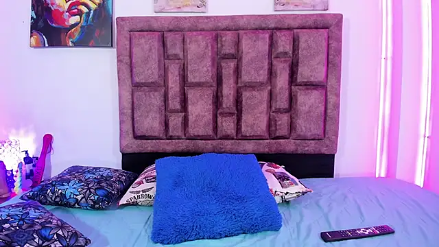 NaughtyAnaa online show from October 24, 2025, 3:41 pm