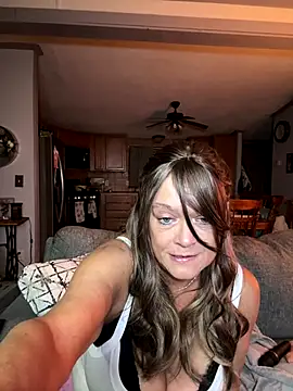 cowgirlc online show from September 28, 2025, 3:01 am