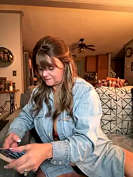 cowgirlc online show from November 13, 2025, 2:54 am