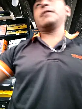 000002m online show from November 3, 2025, 7:04 pm