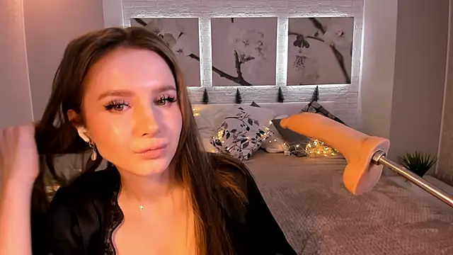 Snapshot of Betty_June chatting on January 5, 2025, 9:14 pm Betty June online show from January 5, 2025, 9:14 pm