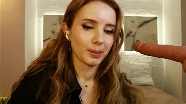 Snapshot of Betty_June chatting on March 11, 2025, 11:59 pm Betty June online show from March 11, 2025, 11:59 pm