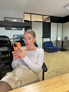 EmaSalis online show from January 31, 2025, 12:51 pm