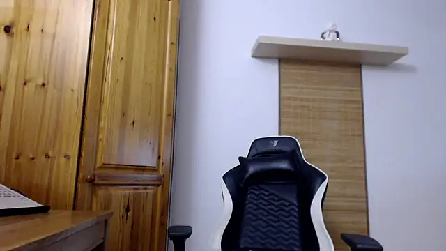 Lisakisss online show from March 23, 2025, 8:15 am