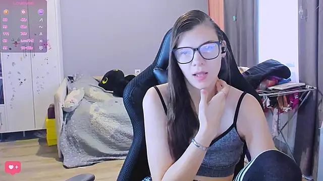 MollyLollipop online show from February 11, 2026, 3:11 am