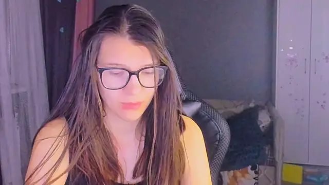 MollyLollipop online show from March 12, 2026, 5:52 pm