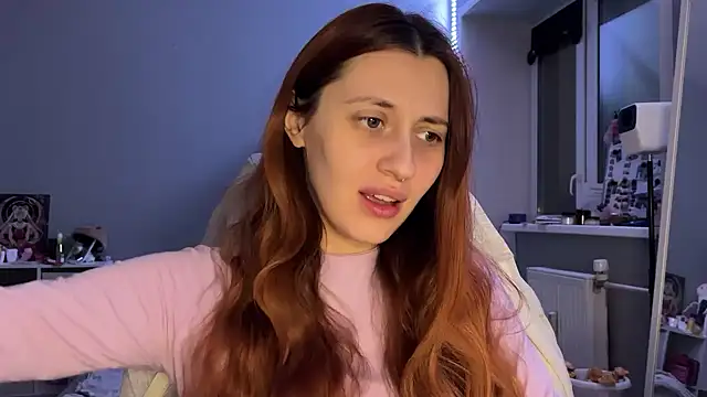 Uniarten online show from December 5, 2025, 7:43 pm