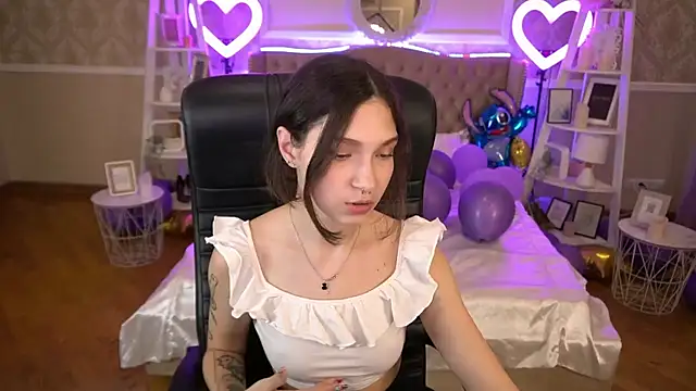 BabyFlowerr online show from January 27, 2025, 4:41 am