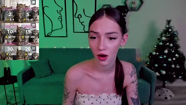 SophieCatty online show from January 4, 2025, 1:53 pm