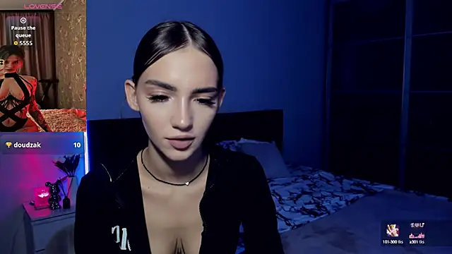 SophieCatty online show from September 17, 2025, 3:46 pm