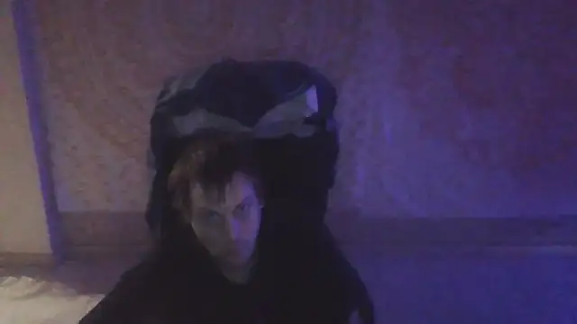 slankecrosdresser online show from December 9, 2024, 5:08 pm