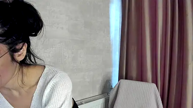 Snapshot of itsyourcassie chatting on December 15, 2024, 8:41 am itsyourcassie online show from December 15, 2024, 8:41 am