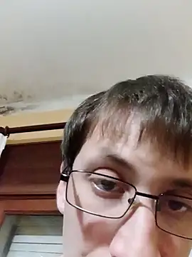 Snapshot of White_rabbit_ chatting on December 5, 2024, 5:50 pm White rabbit  online show from December 5, 2024, 5:50 pm