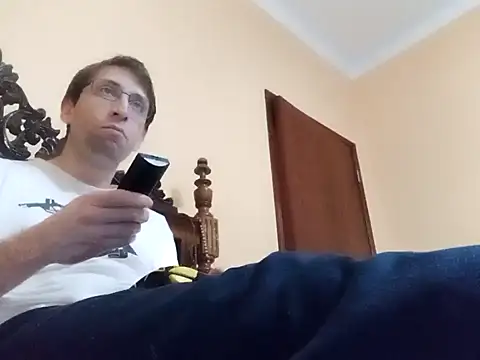 Snapshot of White_rabbit_ chatting on December 16, 2024, 3:22 pm White rabbit  online show from December 16, 2024, 3:22 pm