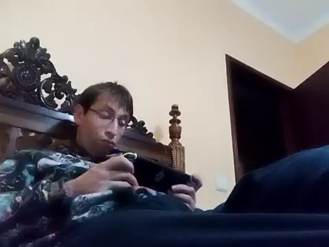 Snapshot of White_rabbit_ chatting on December 16, 2024, 8:48 pm White rabbit  online show from December 16, 2024, 8:48 pm