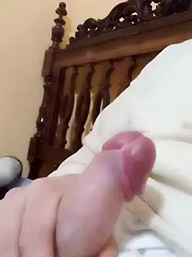 Snapshot of White_rabbit_ chatting on January 5, 2025, 3:23 pm White rabbit  online show from January 5, 2025, 3:23 pm