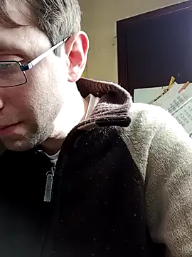 Snapshot of White_rabbit_ chatting on February 6, 2025, 2:58 pm White rabbit  online show from February 6, 2025, 2:58 pm