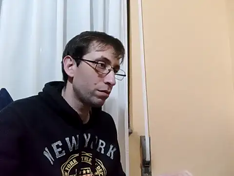 Snapshot of White_rabbit_ chatting on March 13, 2025, 10:21 pm White rabbit  online show from March 13, 2025, 10:21 pm