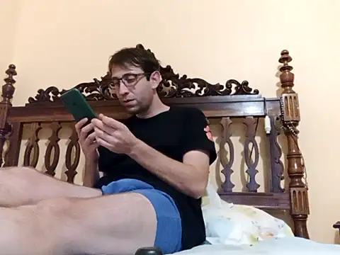 Snapshot of White_rabbit_ chatting on September 11, 2025, 3:23 pm White rabbit  online show from September 11, 2025, 3:23 pm