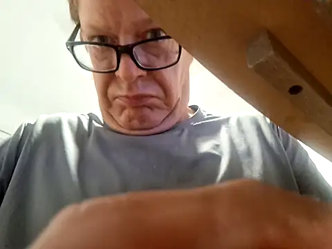 Snapshot of Razorhoof767 chatting on October 2, 2025, 8:10 am Razorhoof767 online show from October 2, 2025, 8:10 am