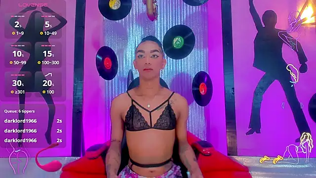 nickyminach  online show from November 8, 2025, 7:12 pm