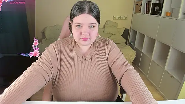 PlumPie online show from February 22, 2026, 10:41 pm